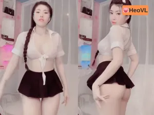Tôi ước cặp mông em đặt lên con thằng nhỏ của tôi