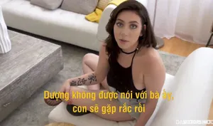 Bố dượng tống tình hoa nhỏ của cô vợ vietsub